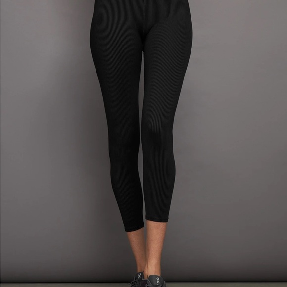 Carbon38 Ribbed Workout Set - Picture 2 of 3